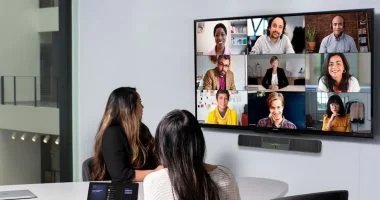 تحول اجتماعات Microsoft Teams بفضل الابتكار الذكي في استخدام AI Facilitator لتعزيز التواصل والتعاون الفعال بين المشاركين