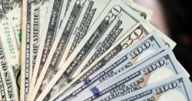 سعر الدولار اليوم في بنك قناة السويس يصل إلى 48.77 جنيه وسط تغيرات السوق المالية العالمية الثلاثاء