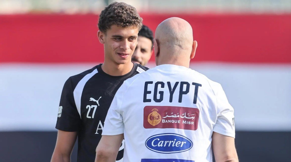 لحظة إنسانية مؤثرة من حمزة عبدالكريم بعد مباراة مصر وأستراليا تثير إعجاب الجميع في مدرجات الملعب فيديو يروي القصة