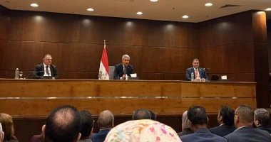 وزير السياحة يؤكد الحظر المطلق على استقبال السائحين في الشقق السكنية دون ترخيص رسمي خلال العام المقبل